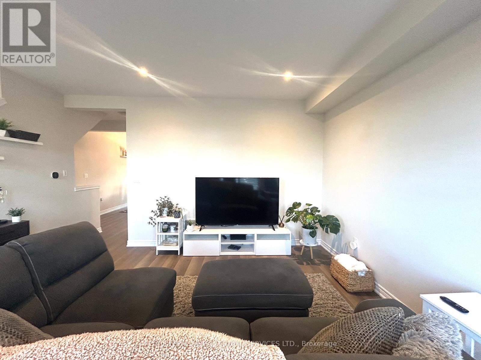












17 - 288 GLOVER ROAD

,
Hamilton,




Ontario
L8E5H6

