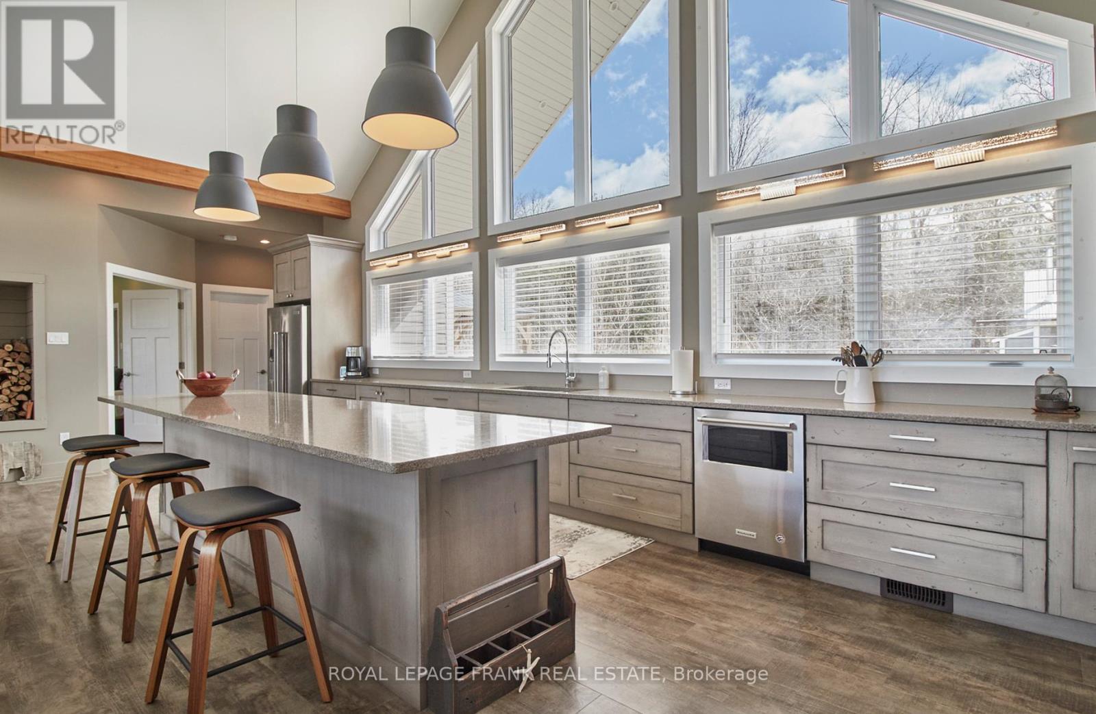 












2269 MCCRACKEN'S LANDING ROAD

,
Douro-Dummer,




Ontario
K0L2H0


