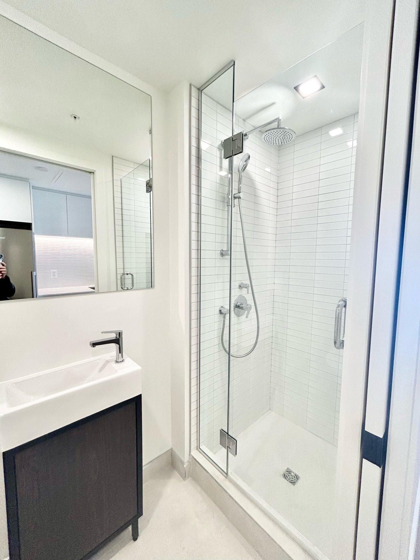









1210


Rue Jeanne-Mance

, 5808,
Montréal (Ville-Marie),




QC
H2X1M1

