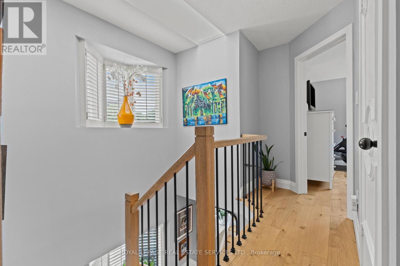 












5 - 2303 MARINE DRIVE

,
Oakville,




Ontario
L6L1C2

