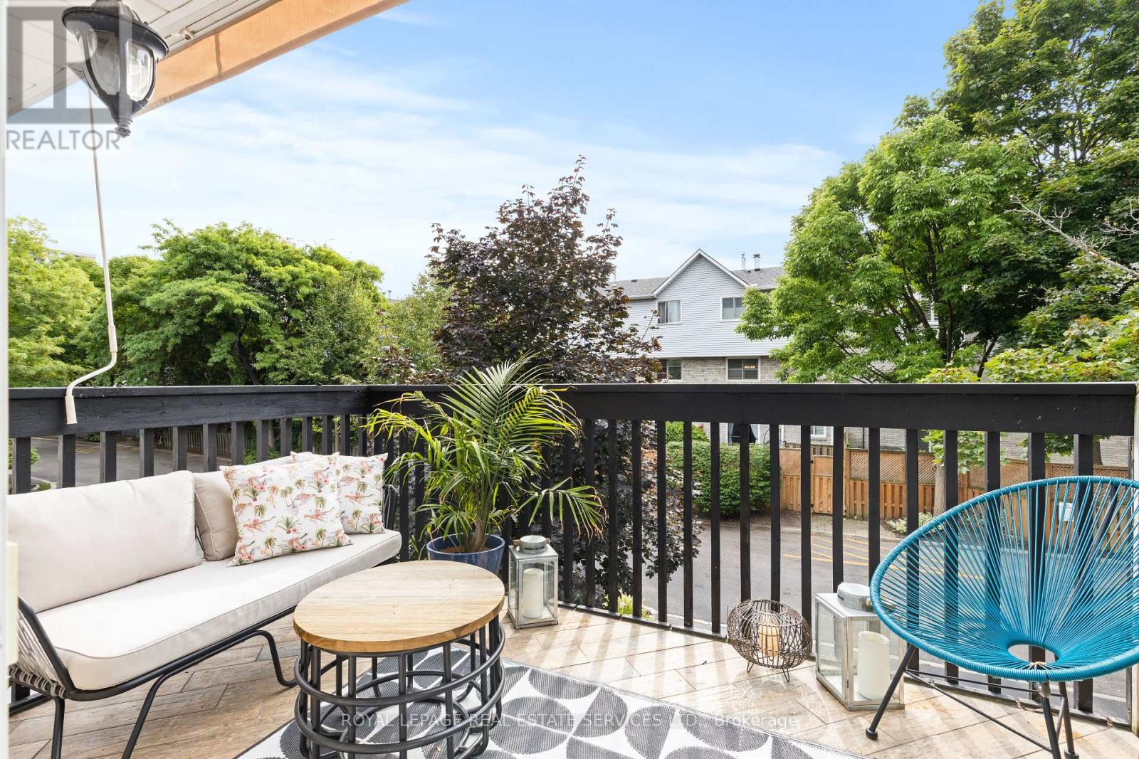 












5 - 2303 MARINE DRIVE

,
Oakville,




Ontario
L6L1C2

