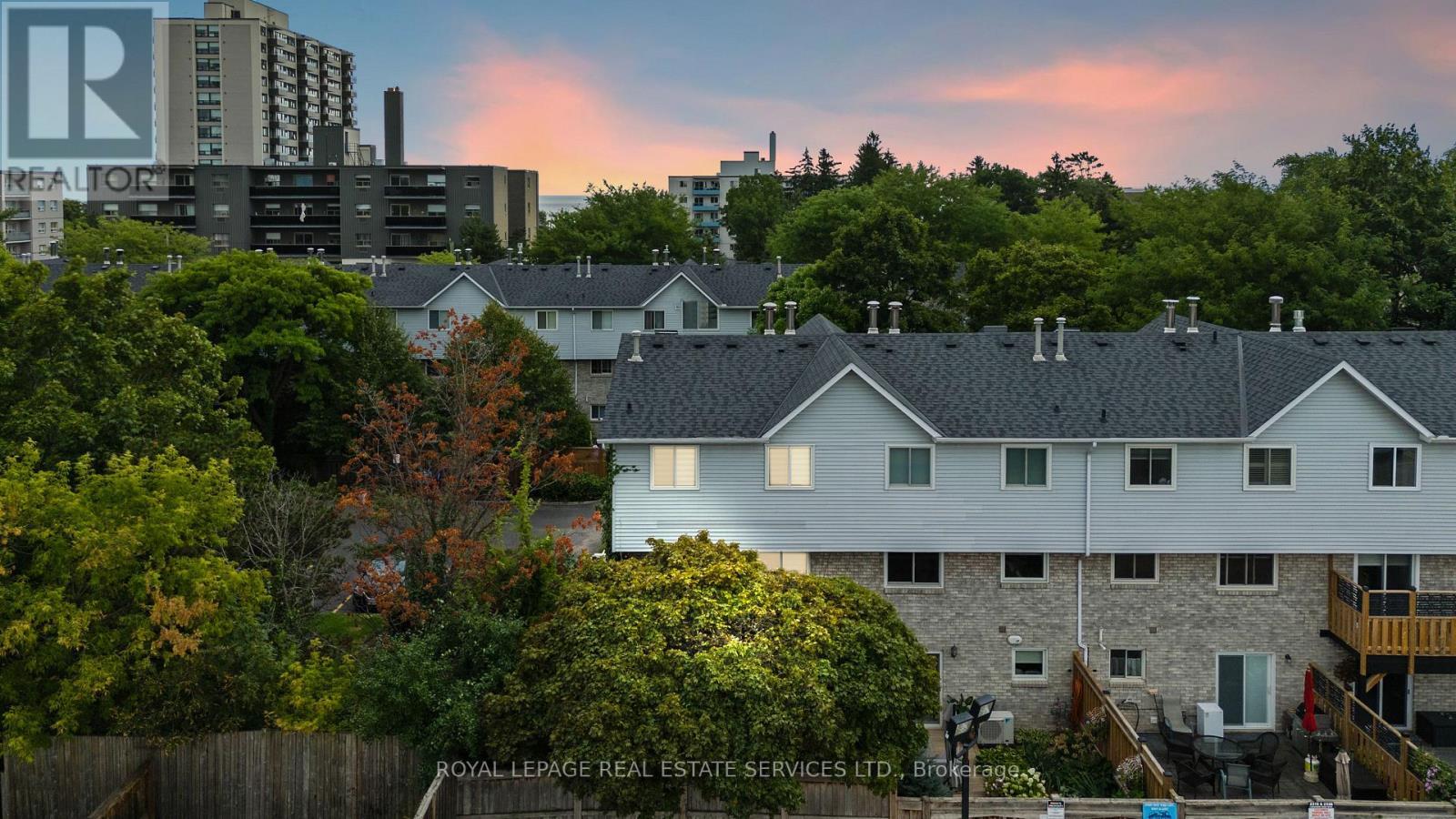 












5 - 2303 MARINE DRIVE

,
Oakville,




Ontario
L6L1C2

