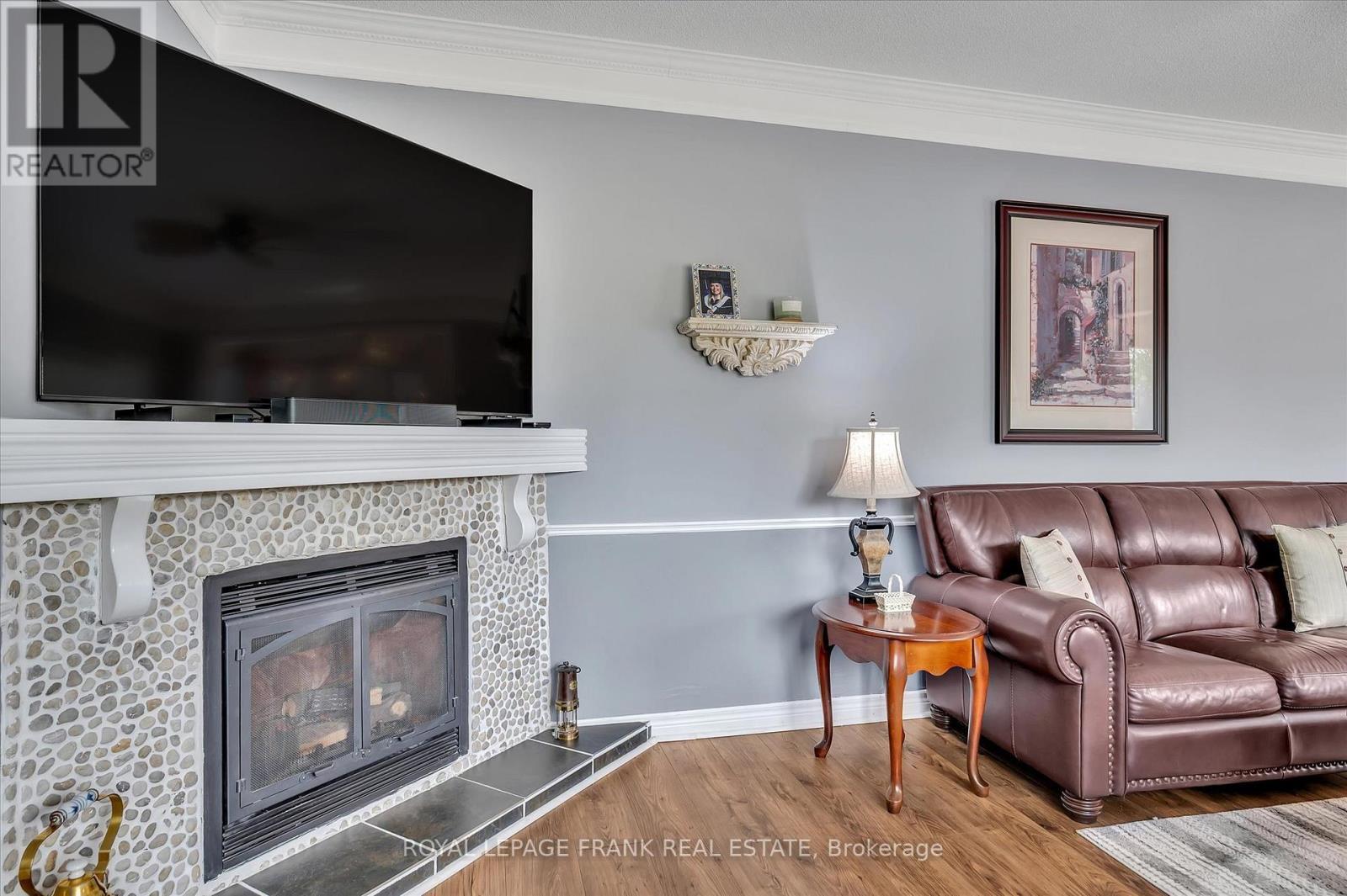 












229 LONSBERRY LANE

,
Douro-Dummer,




Ontario
K0L3A0

