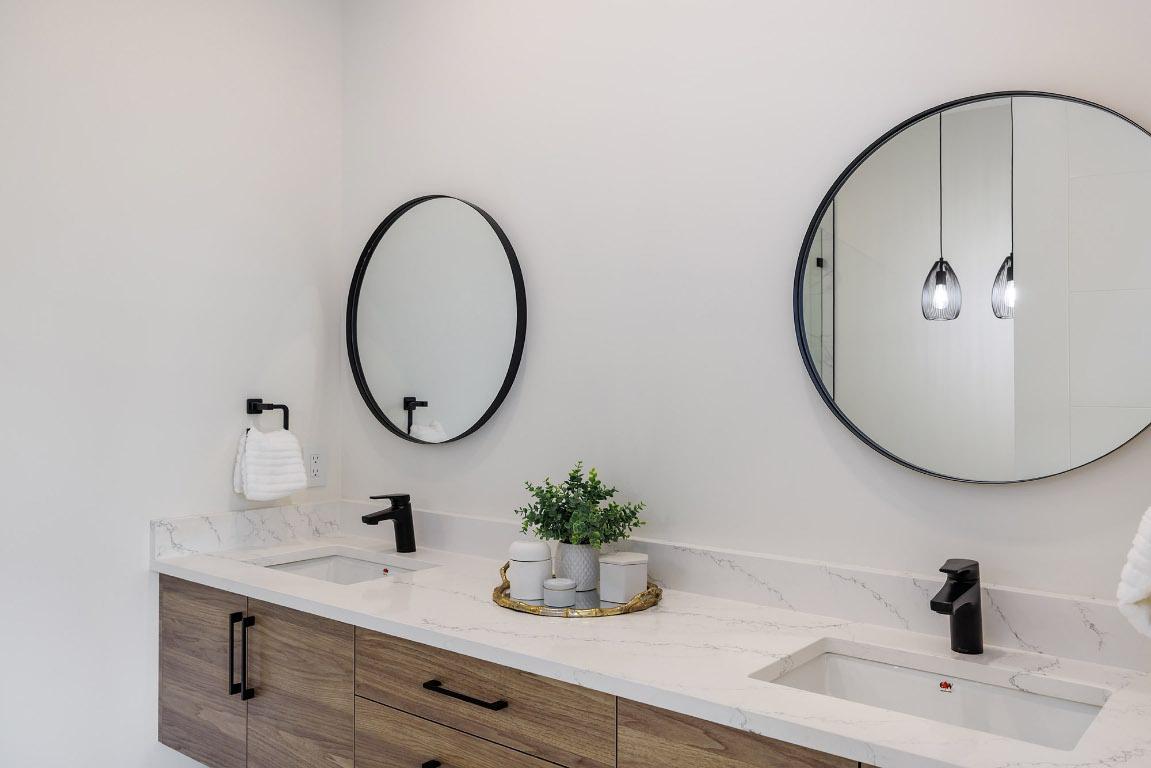 









10274


Beacon Hill

Drive,
Lake Country,




BC
V4V 0A9

