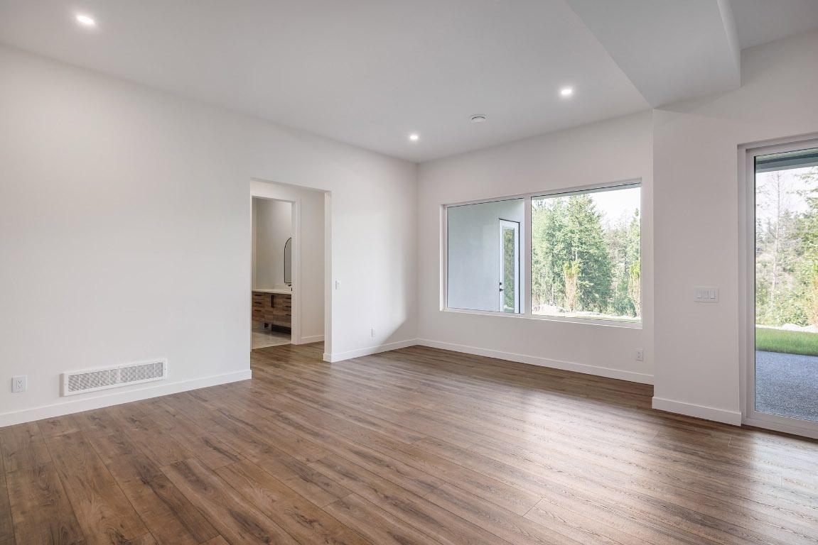 









10274


Beacon Hill

Drive,
Lake Country,




BC
V4V 0A9

