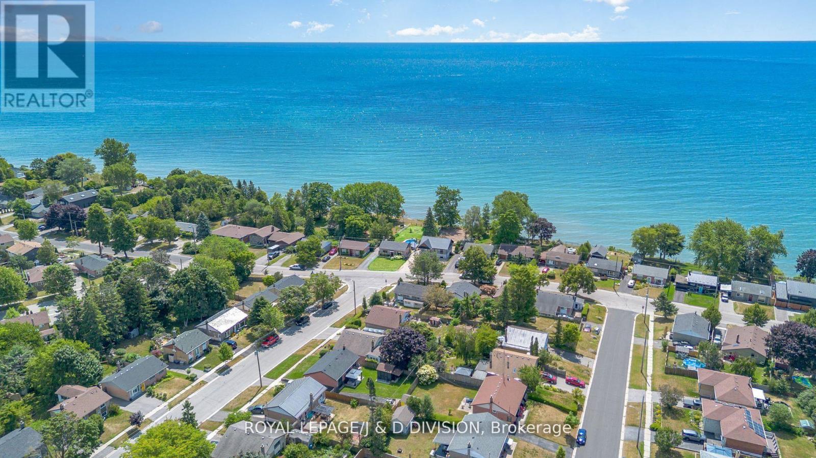 












695 STONE STREET

,
Oshawa,




Ontario
L1J1A4

