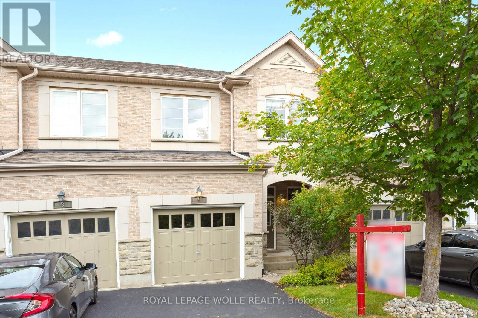 












9 - 28 DOON MILLS DRIVE

,
Kitchener,




Ontario
N2P2W9

