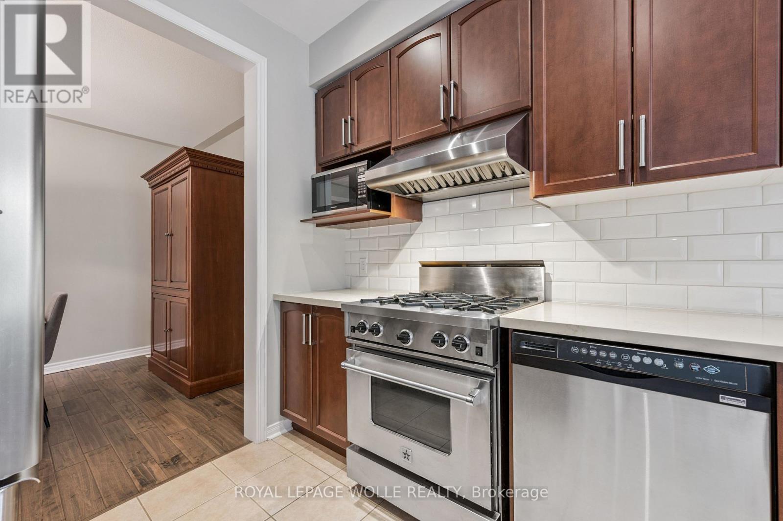 












9 - 28 DOON MILLS DRIVE

,
Kitchener,




Ontario
N2P2W9

