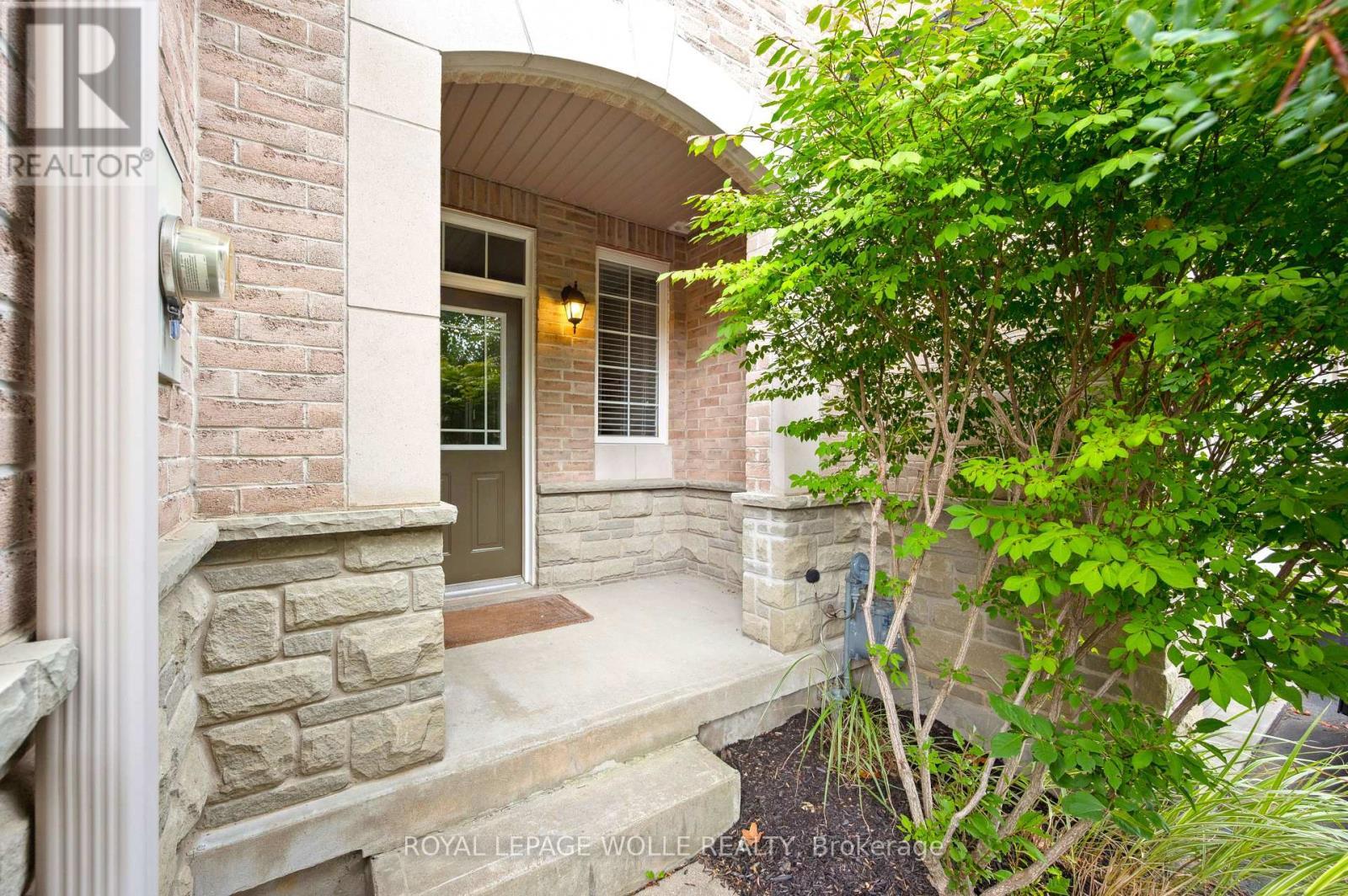 












9 - 28 DOON MILLS DRIVE

,
Kitchener,




Ontario
N2P2W9


