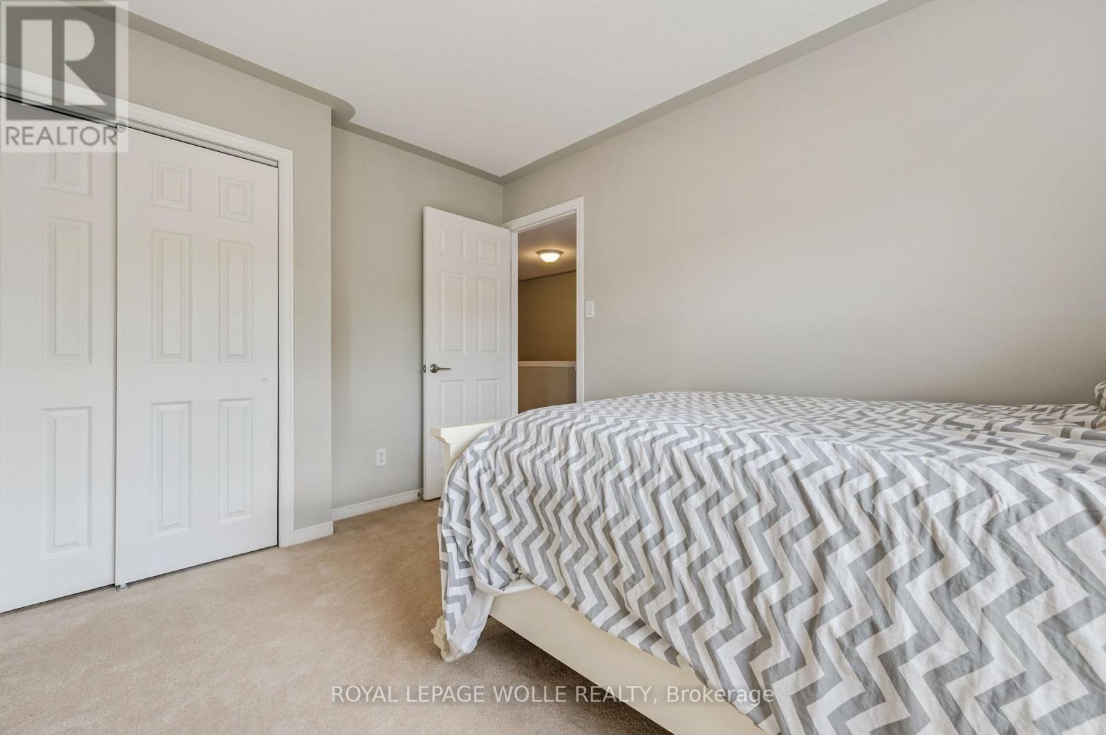 












9 - 28 DOON MILLS DRIVE

,
Kitchener,




Ontario
N2P2W9

