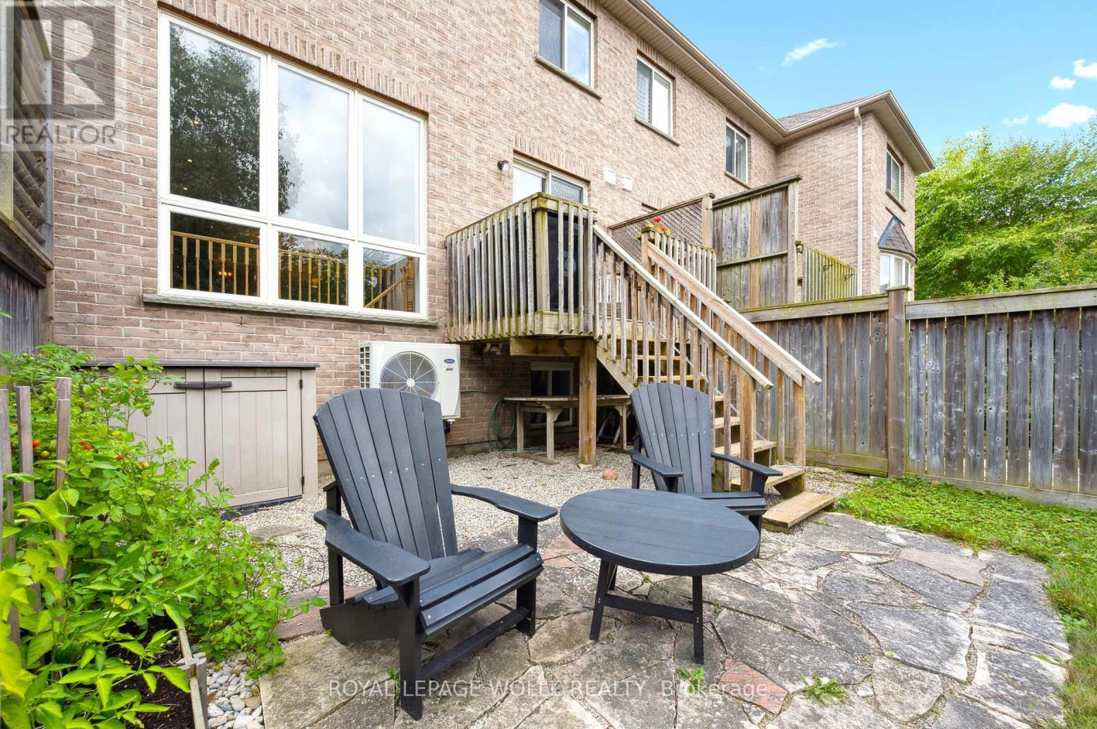 












9 - 28 DOON MILLS DRIVE

,
Kitchener,




Ontario
N2P2W9

