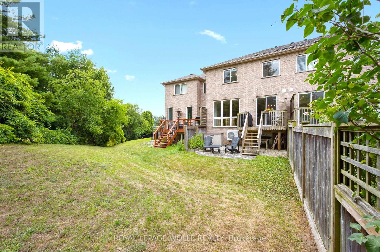 












9 - 28 DOON MILLS DRIVE

,
Kitchener,




Ontario
N2P2W9

