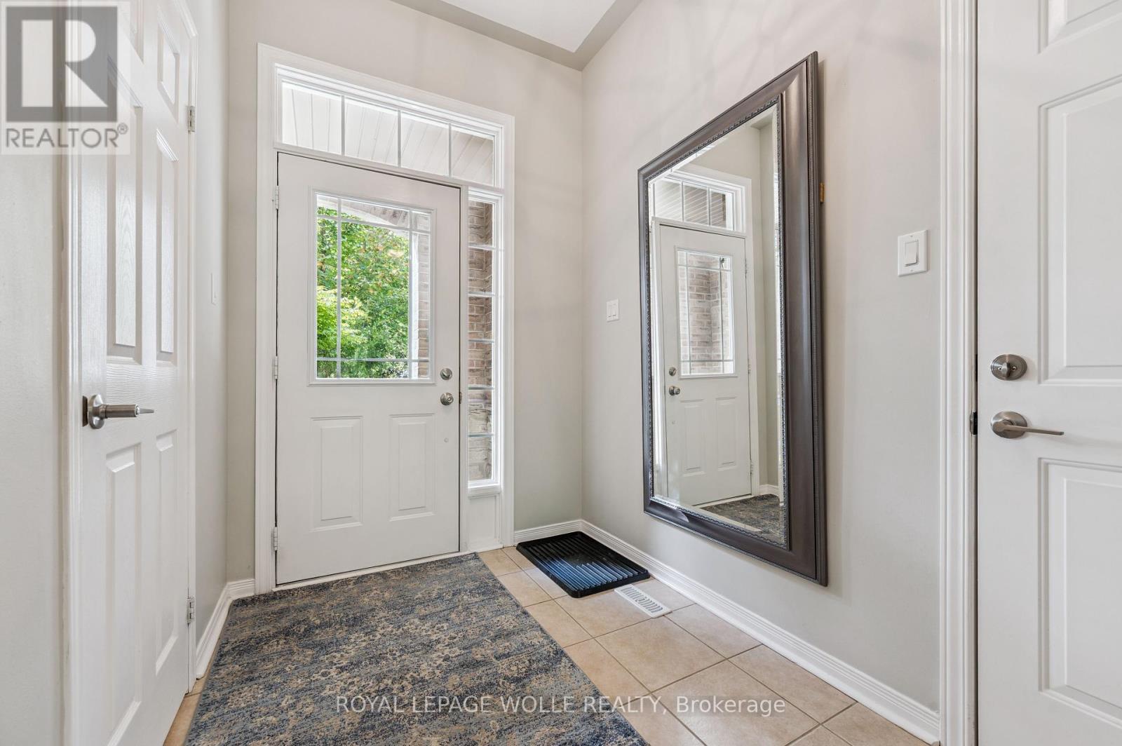 












9 - 28 DOON MILLS DRIVE

,
Kitchener,




Ontario
N2P2W9

