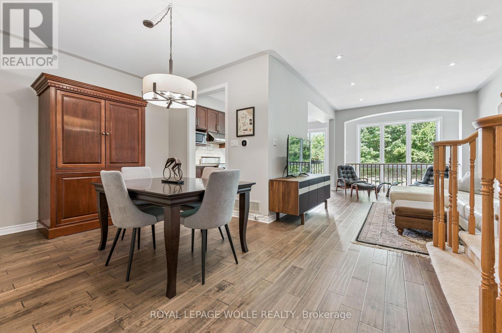 












9 - 28 DOON MILLS DRIVE

,
Kitchener,




Ontario
N2P2W9

