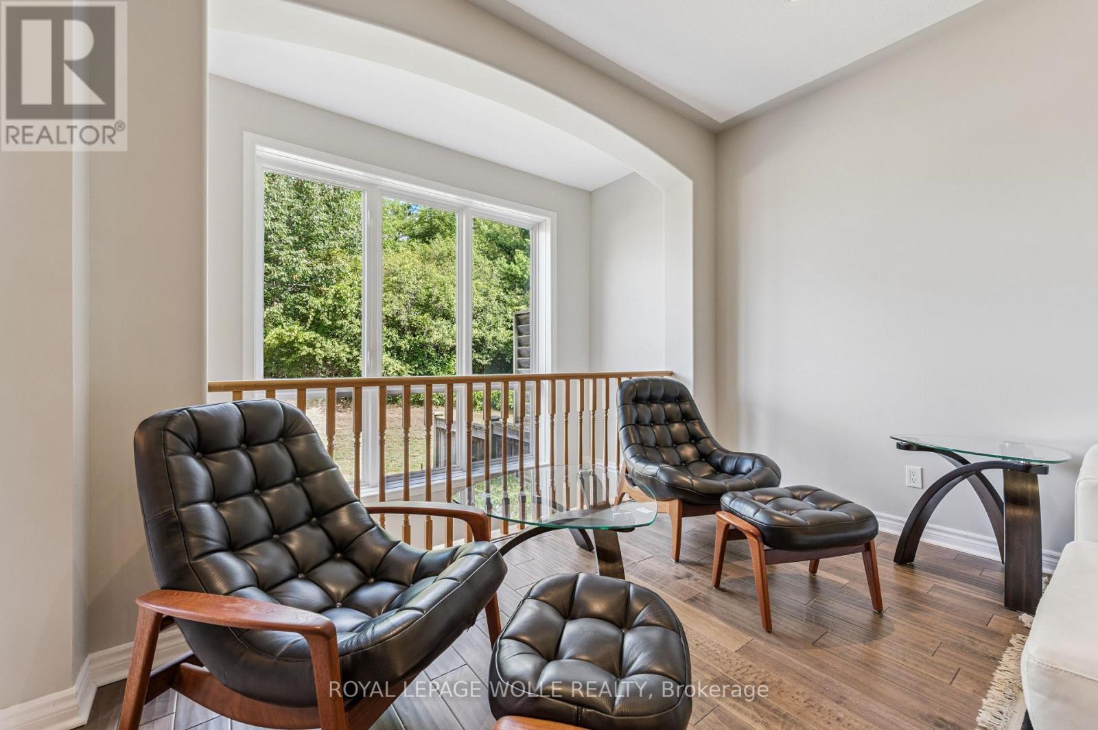 












9 - 28 DOON MILLS DRIVE

,
Kitchener,




Ontario
N2P2W9

