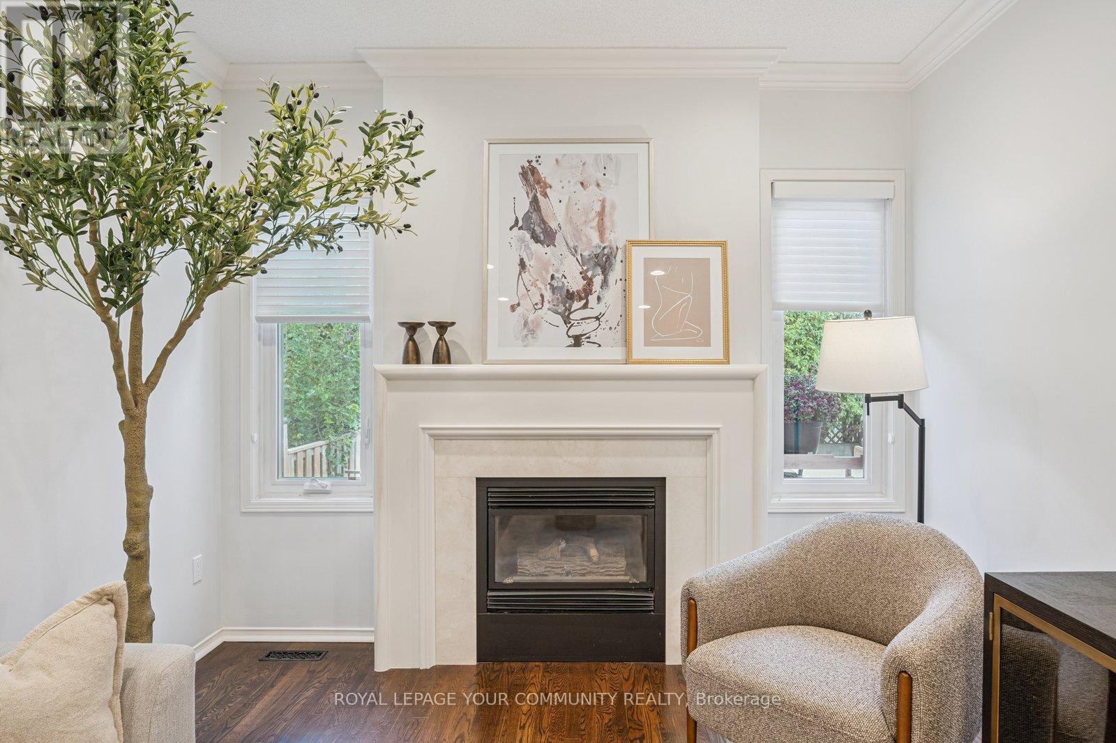 












92 MULHOLLAND DRIVE

,
Vaughan,




Ontario
L4J7T8

