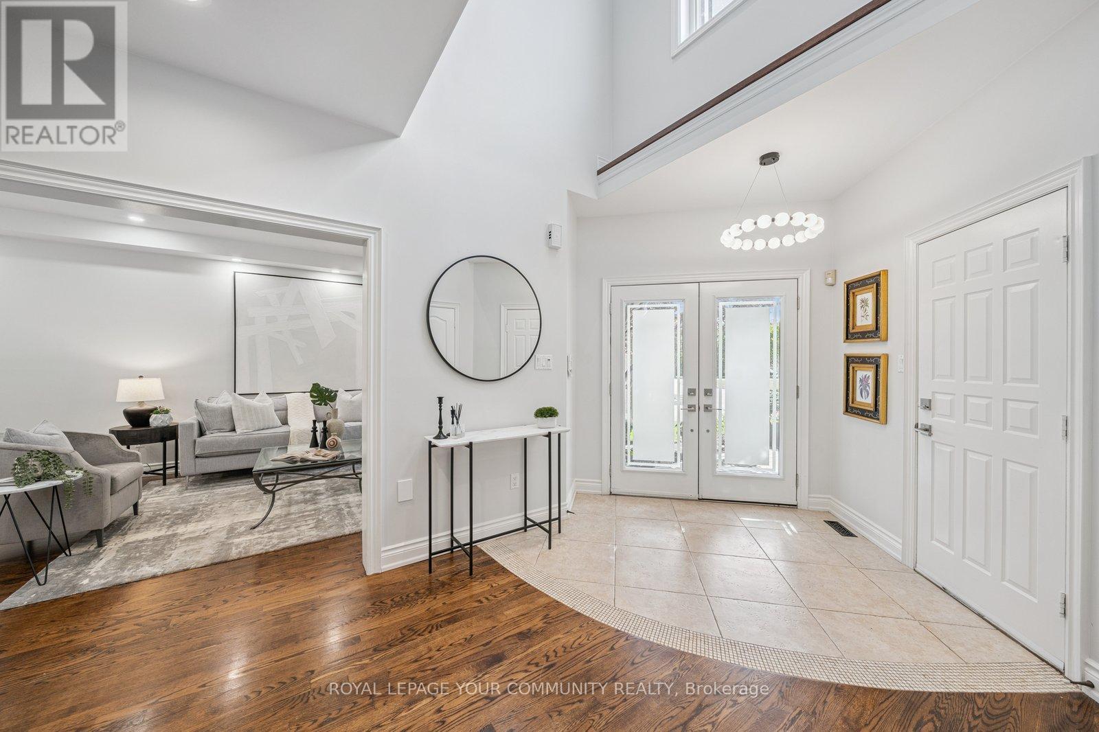 












92 MULHOLLAND DRIVE

,
Vaughan,




Ontario
L4J7T8

