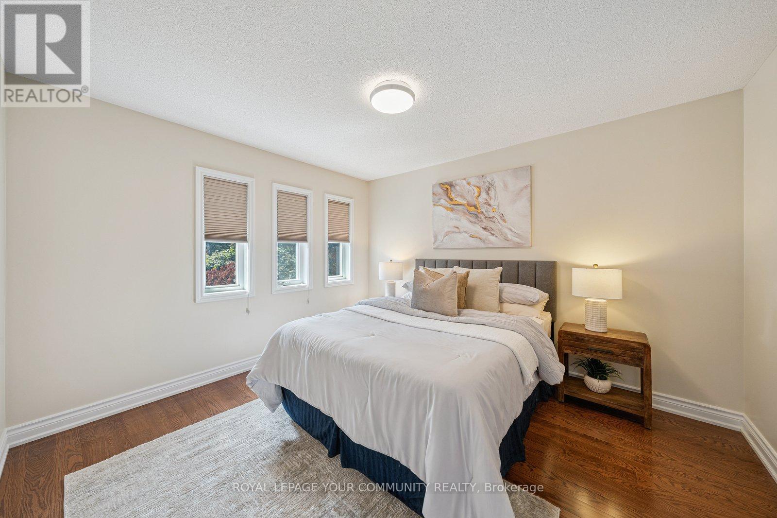 












92 MULHOLLAND DRIVE

,
Vaughan,




Ontario
L4J7T8

