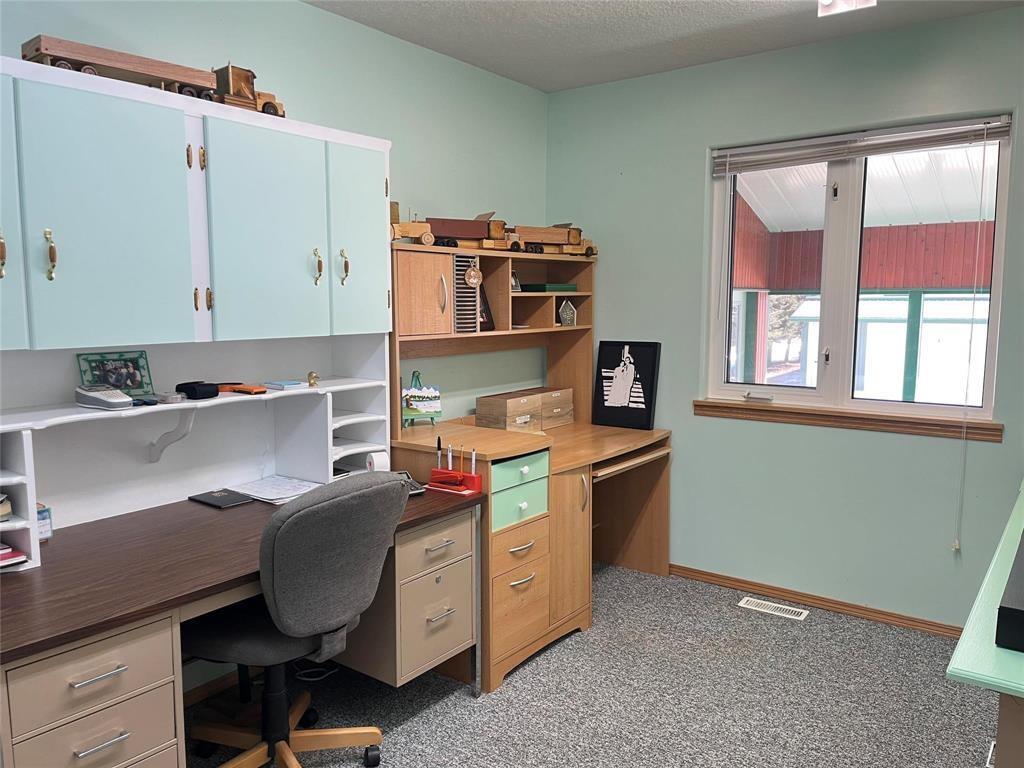 












484 Queen Street E

,
Virden,




Manitoba
R0M2C0

