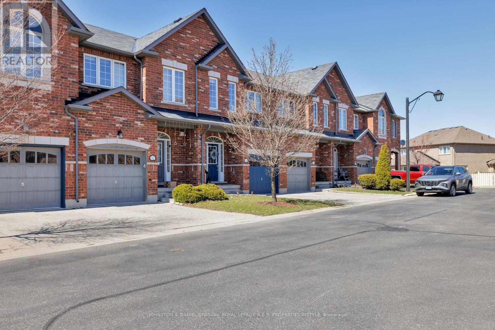 












33 - 651 FARMSTEAD DRIVE

,
Milton,




Ontario
L9T7W2

