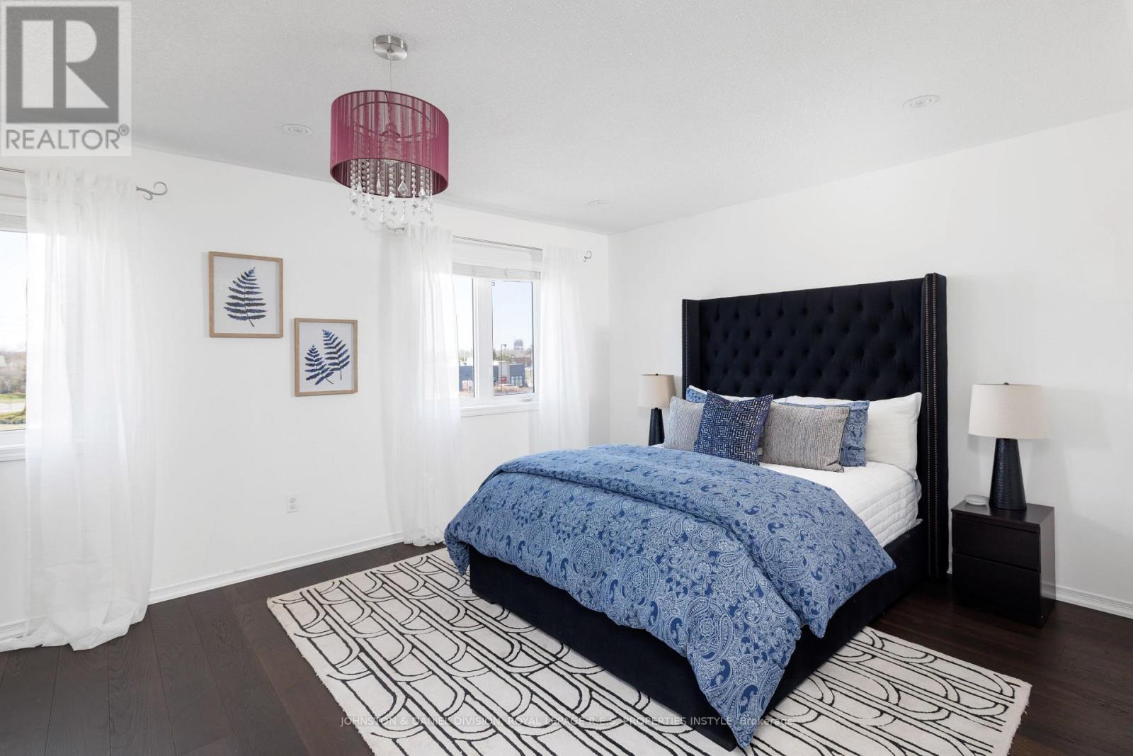












33 - 651 FARMSTEAD DRIVE

,
Milton,




Ontario
L9T7W2

