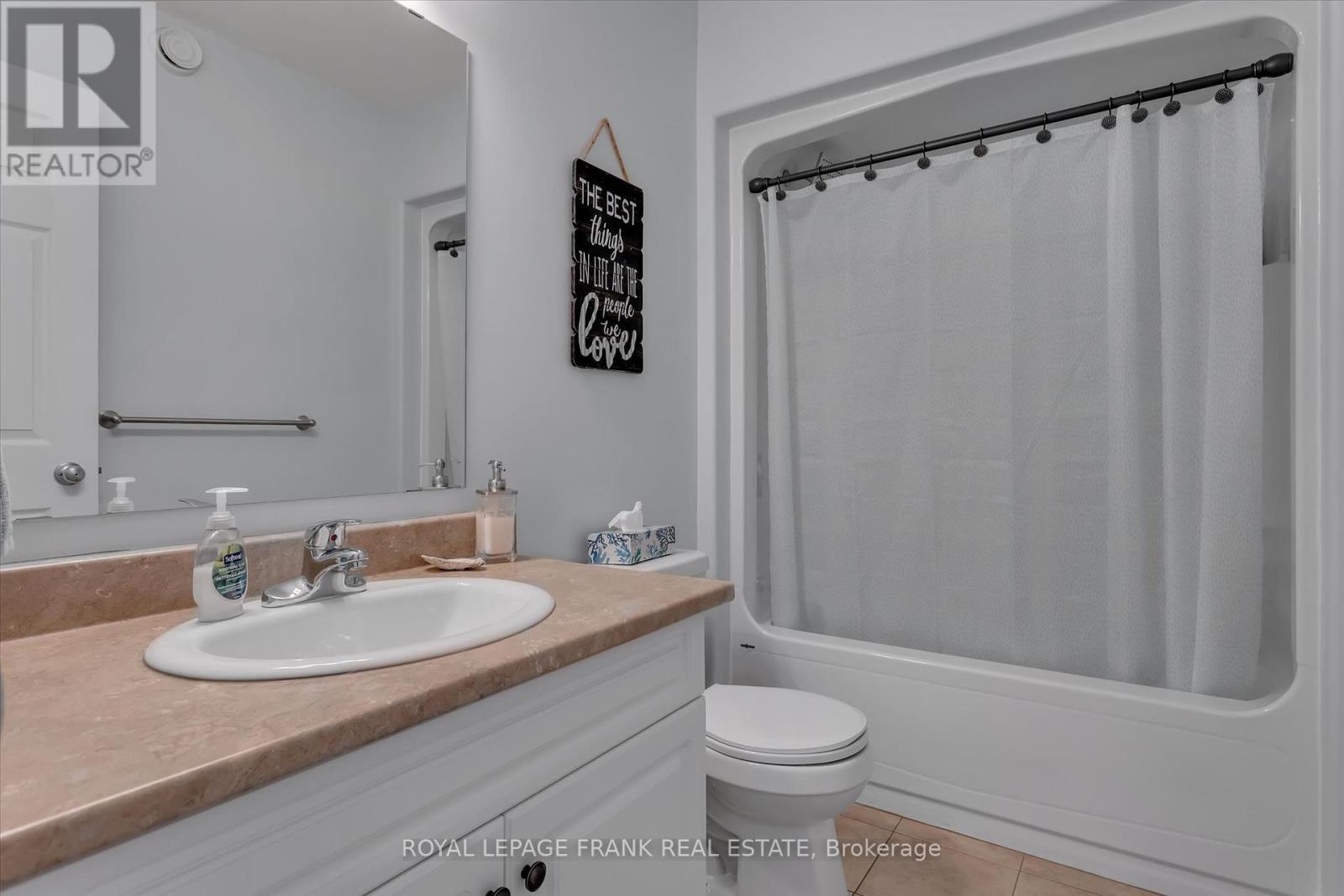












1542 IRELAND DRIVE

,
Peterborough (Monaghan Ward 2),




Ontario
K9K2T2

