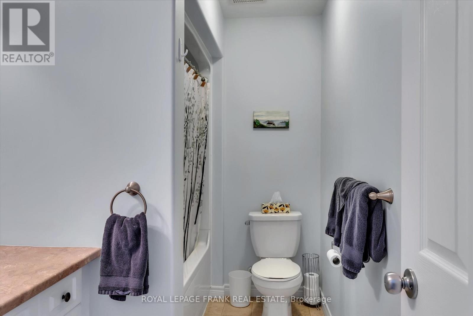 












1542 IRELAND DRIVE

,
Peterborough (Monaghan Ward 2),




Ontario
K9K2T2

