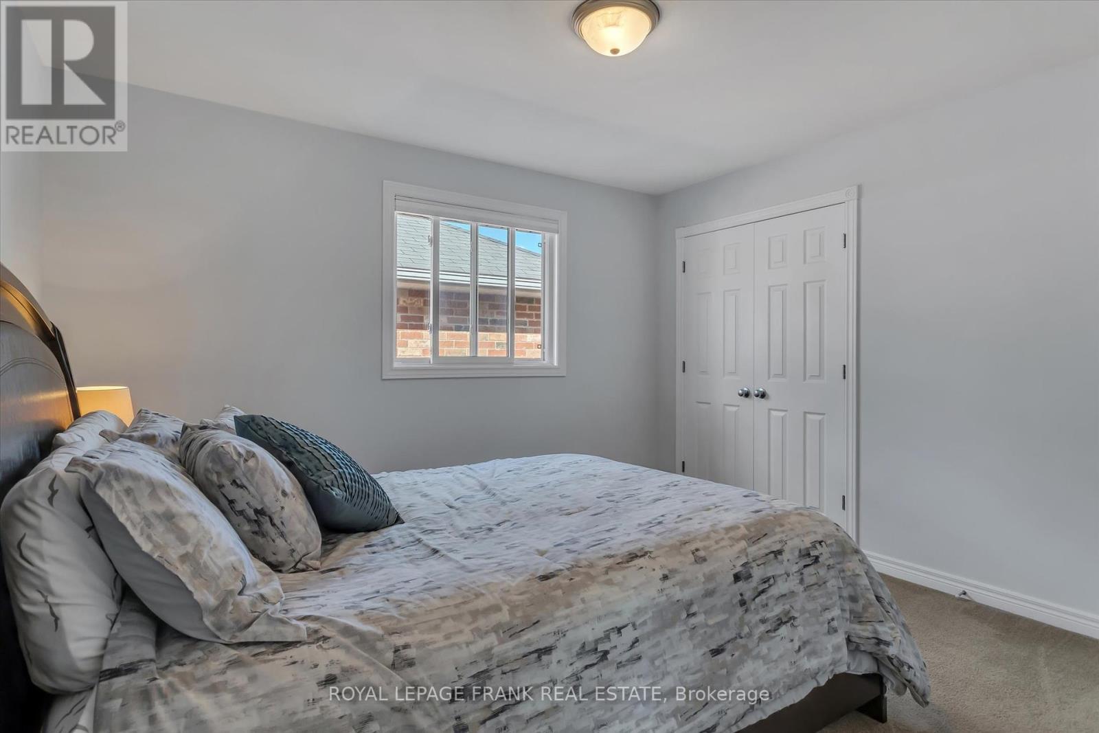 












1542 IRELAND DRIVE

,
Peterborough (Monaghan Ward 2),




Ontario
K9K2T2

