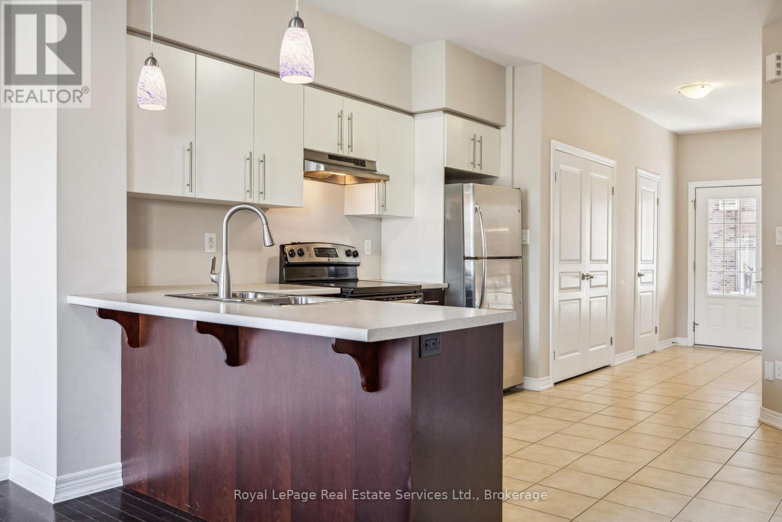












44 - 515 WINSTON ROAD

,
Grimsby (Grimsby Beach),




Ontario
L3M0C8

