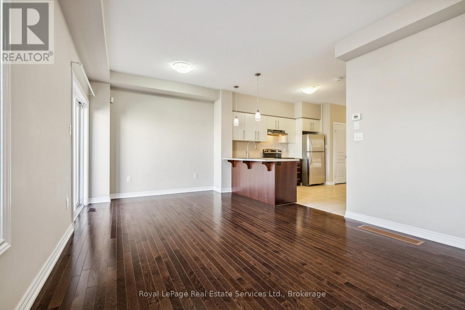 












44 - 515 WINSTON ROAD

,
Grimsby (Grimsby Beach),




Ontario
L3M0C8

