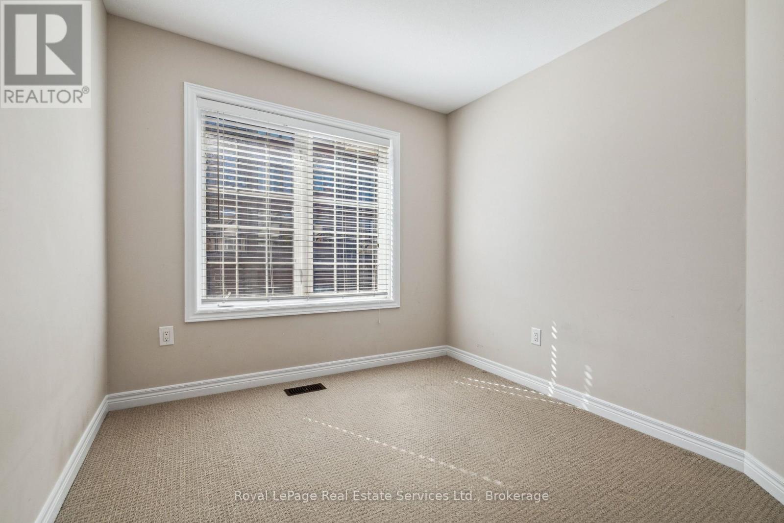












44 - 515 WINSTON ROAD

,
Grimsby (Grimsby Beach),




Ontario
L3M0C8

