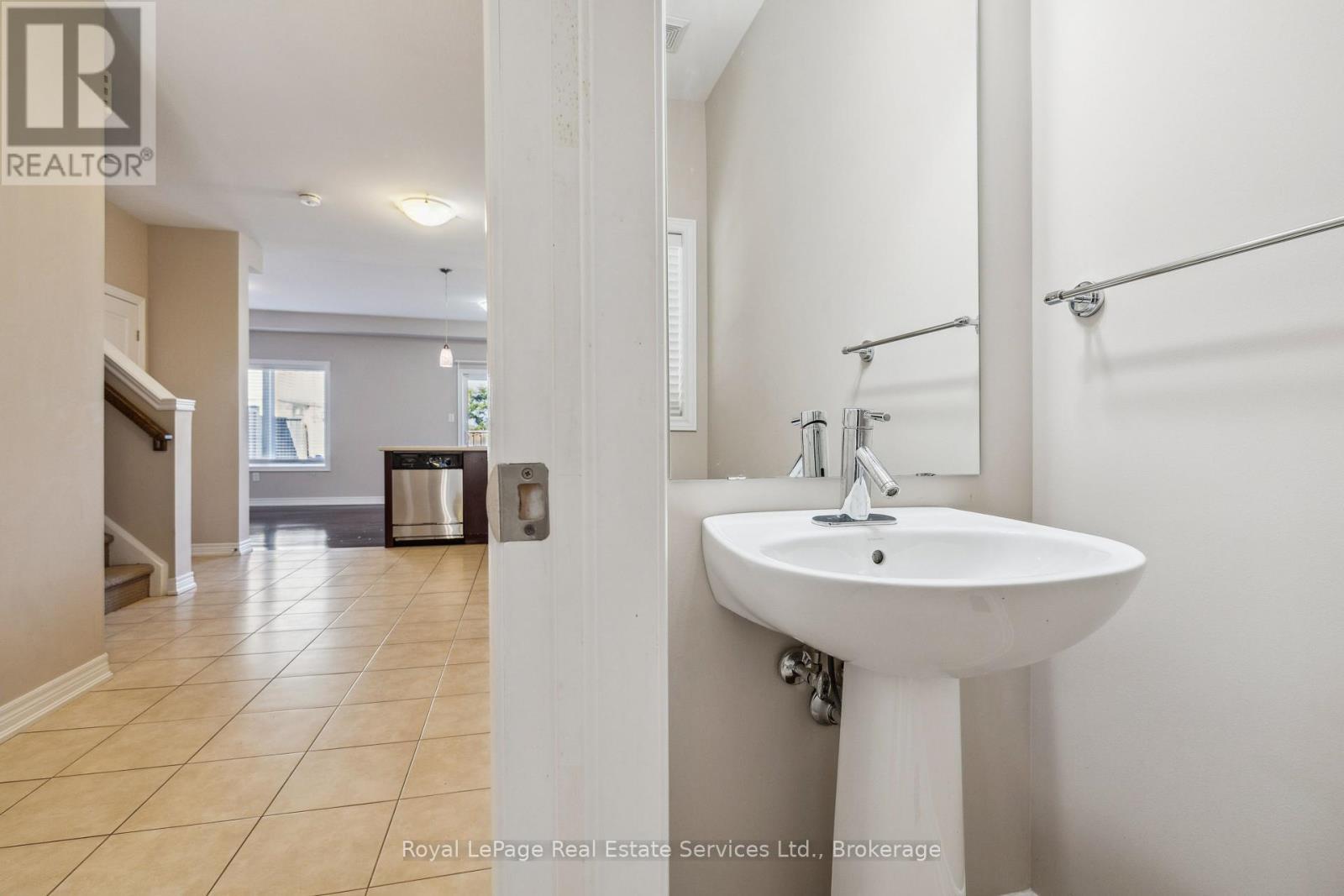 












44 - 515 WINSTON ROAD

,
Grimsby (Grimsby Beach),




Ontario
L3M0C8

