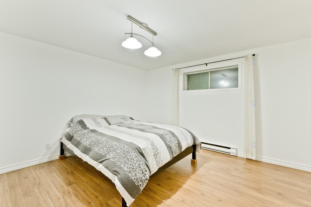 









998


Rue Principale

,
Lawrenceville,




QC
J0E1W0

