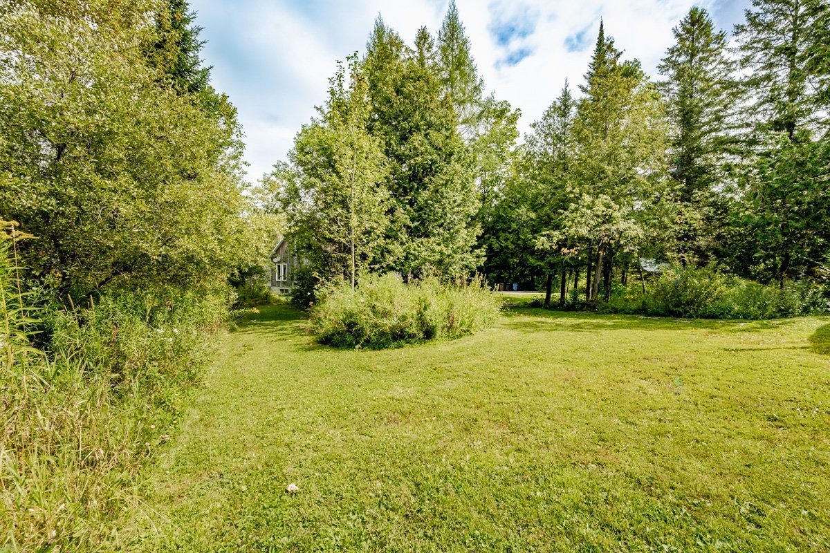 









998


Rue Principale

,
Lawrenceville,




QC
J0E1W0

