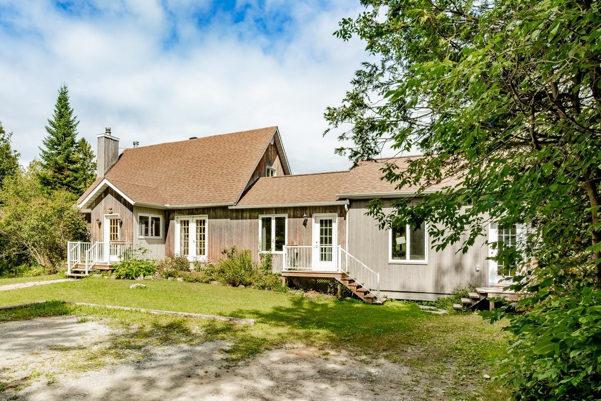 









998


Rue Principale

,
Lawrenceville,




QC
J0E1W0

