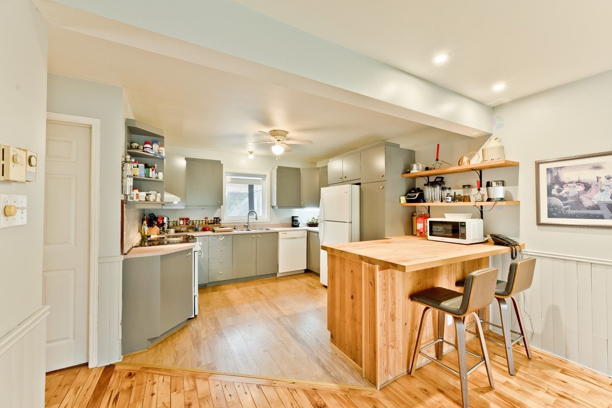 









998


Rue Principale

,
Lawrenceville,




QC
J0E1W0

