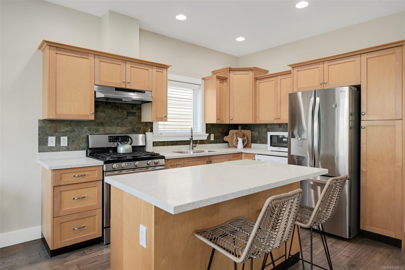 









6800


Grant

Rd West, 105,
Sooke,




BC
V9Z 1K6

