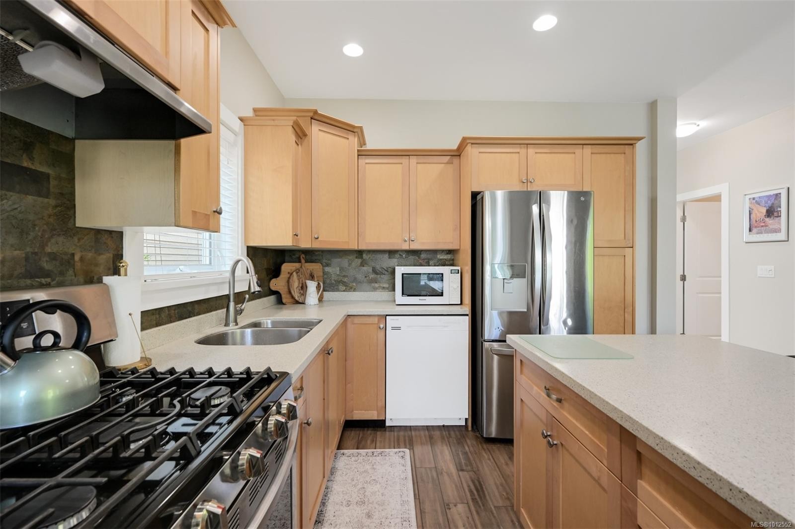 









6800


Grant

Rd West, 105,
Sooke,




BC
V9Z 1K6

