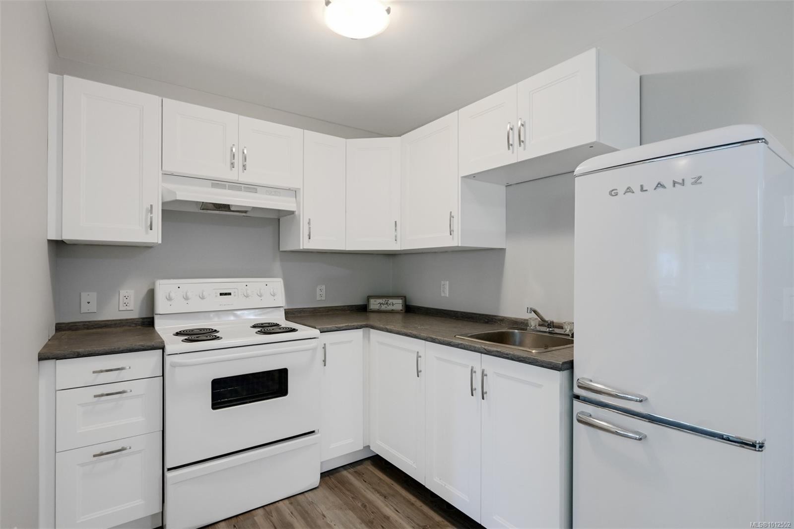 









6800


Grant

Rd West, 105,
Sooke,




BC
V9Z 1K6

