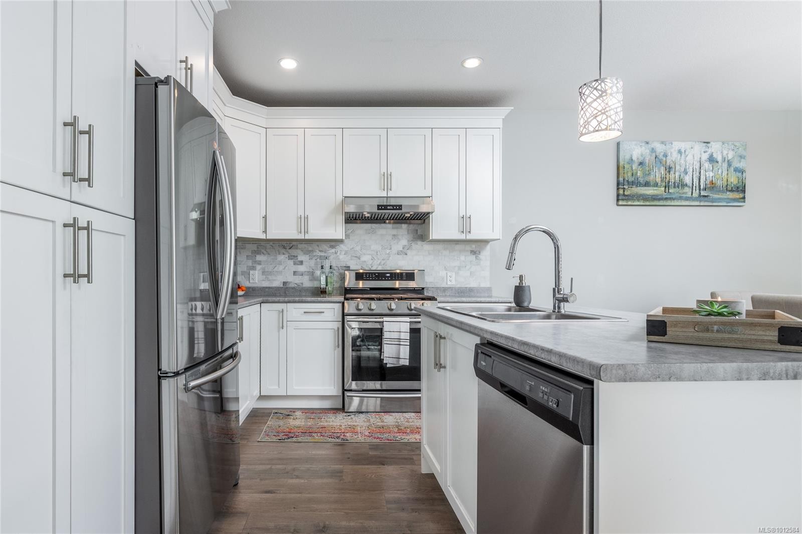 









525


Steeves

Rd,
Nanaimo,




BC
V9R 0H8

