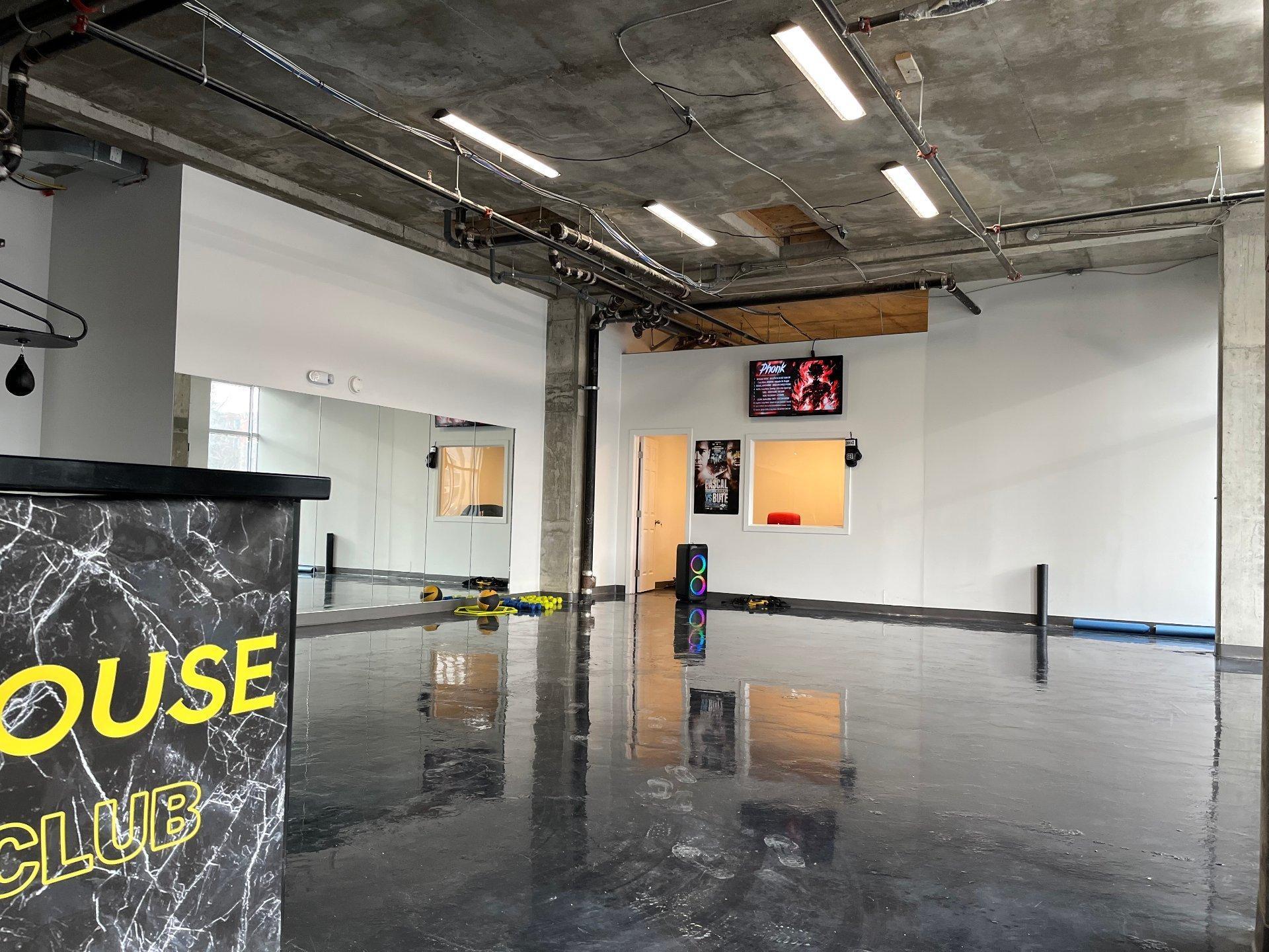 









6407


Boul. Décarie

,
Montréal (Côte-des-Neiges/Notre-Dame-de-Grâce),




QC
H3W3E1

