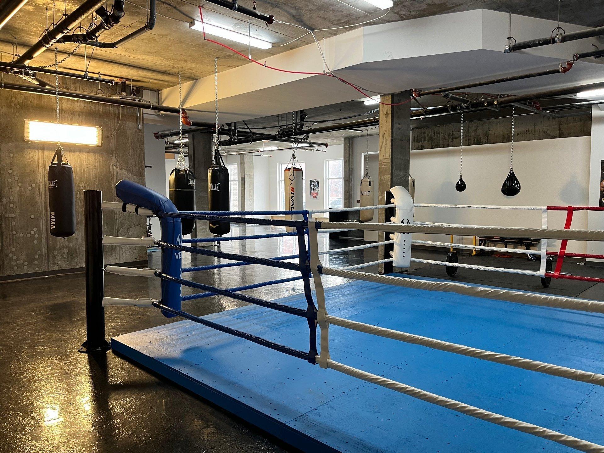 









6407


Boul. Décarie

,
Montréal (Côte-des-Neiges/Notre-Dame-de-Grâce),




QC
H3W3E1

