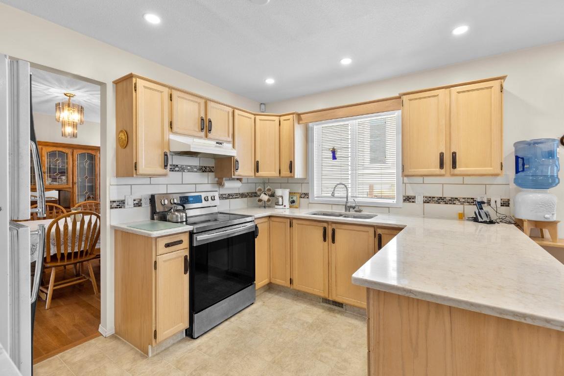 









390


McTavish

Crescent,
Kelowna,




BC
V1V 1P1

