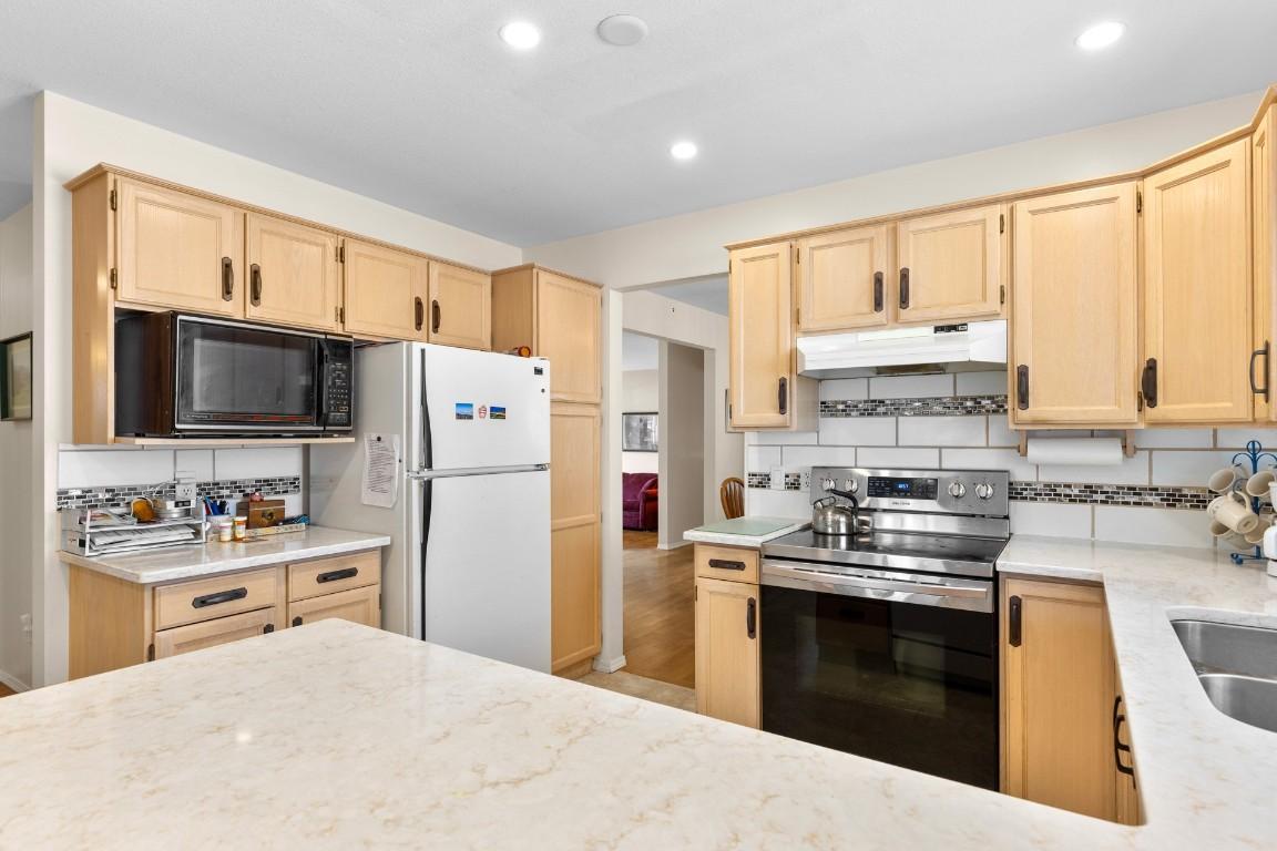 









390


McTavish

Crescent,
Kelowna,




BC
V1V 1P1

