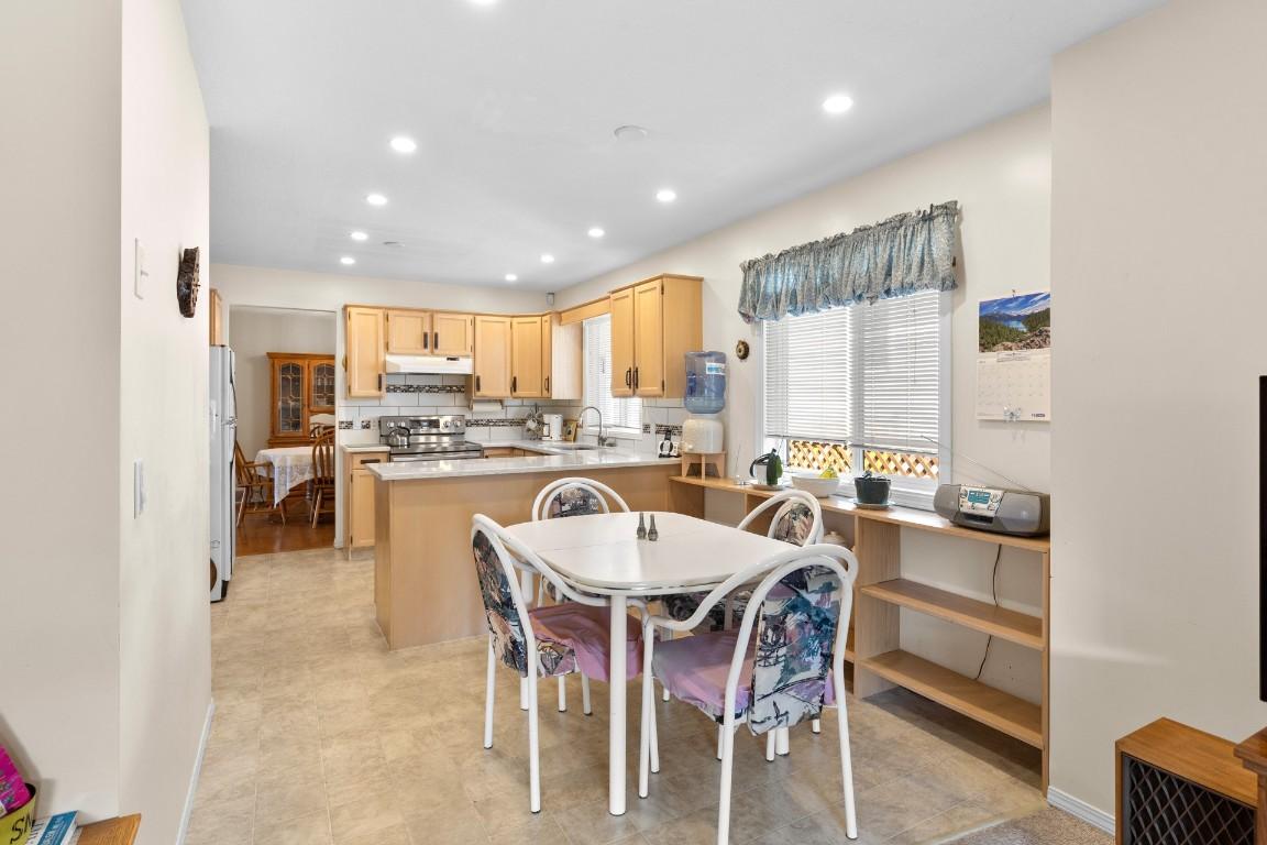 









390


McTavish

Crescent,
Kelowna,




BC
V1V 1P1

