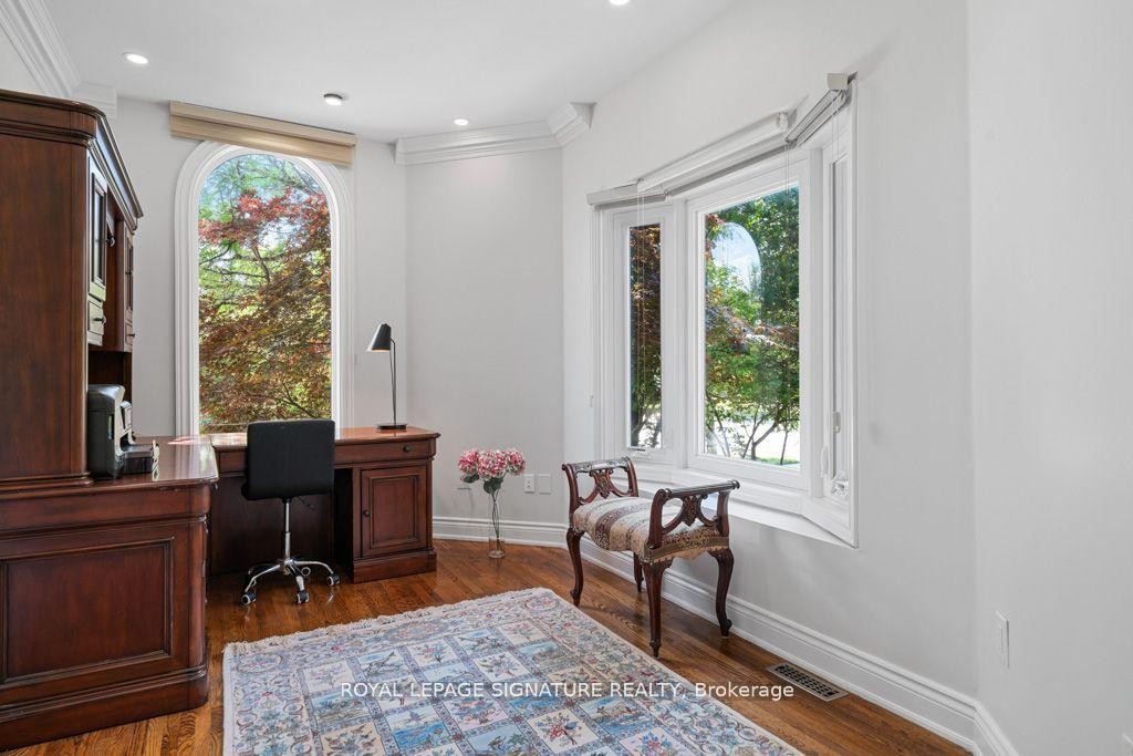 









95


Shaftsbury

Avenue,
Richmond Hill,




ON
L4C 0G4

