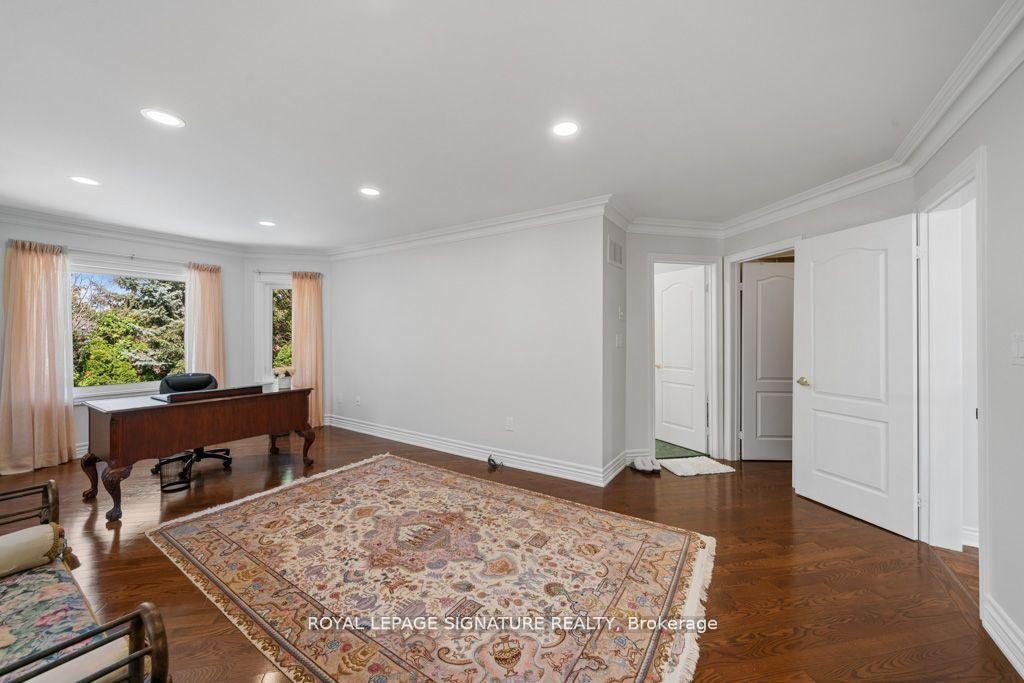 









95


Shaftsbury

Avenue,
Richmond Hill,




ON
L4C 0G4


