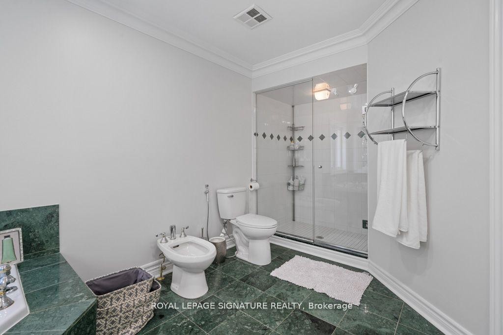 









95


Shaftsbury

Avenue,
Richmond Hill,




ON
L4C 0G4


