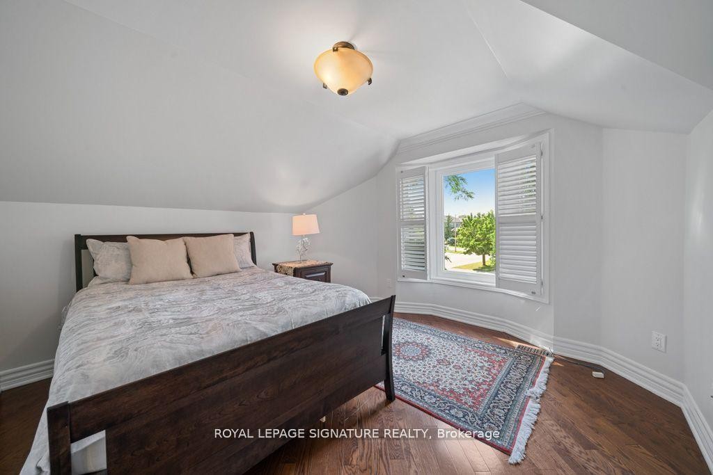 









95


Shaftsbury

Avenue,
Richmond Hill,




ON
L4C 0G4

