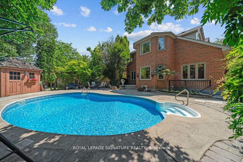 









95


Shaftsbury

Avenue,
Richmond Hill,




ON
L4C 0G4

